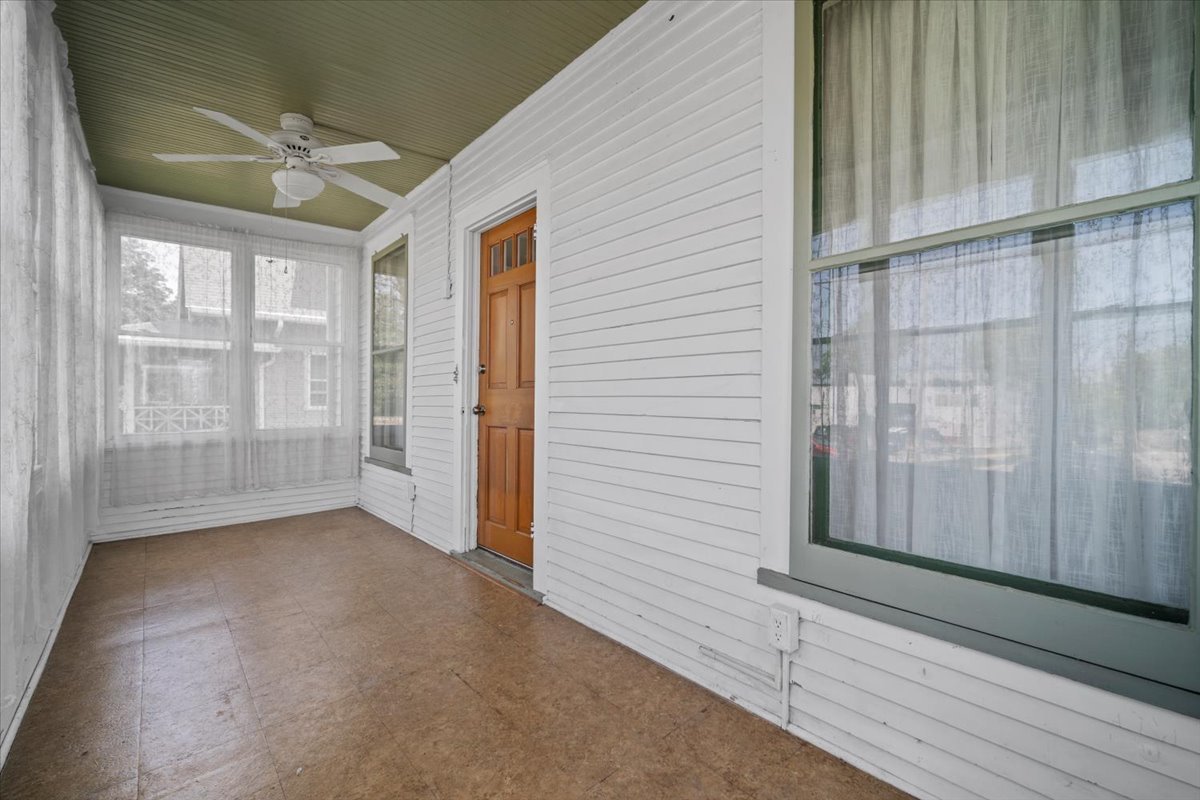 1205 E Oakland Avenue, Bloomington, IL 61701