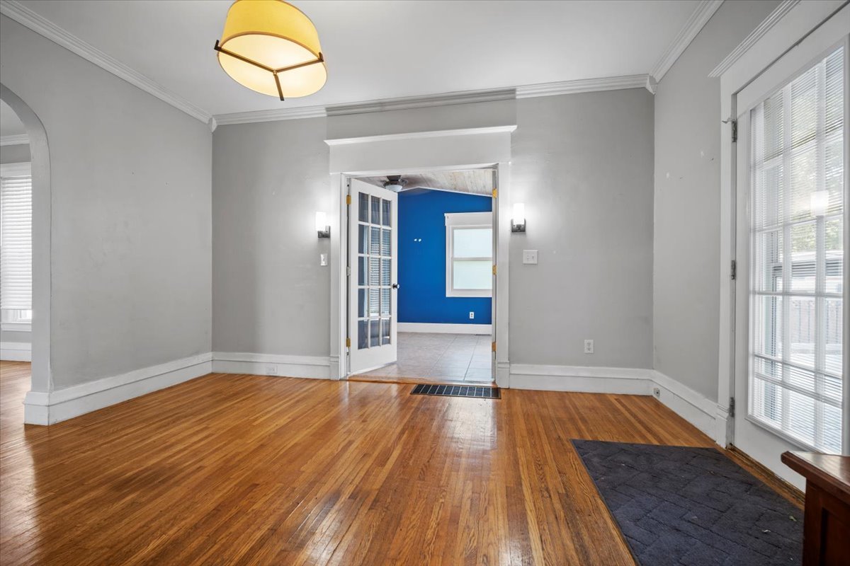 1205 E Oakland Avenue, Bloomington, IL 61701