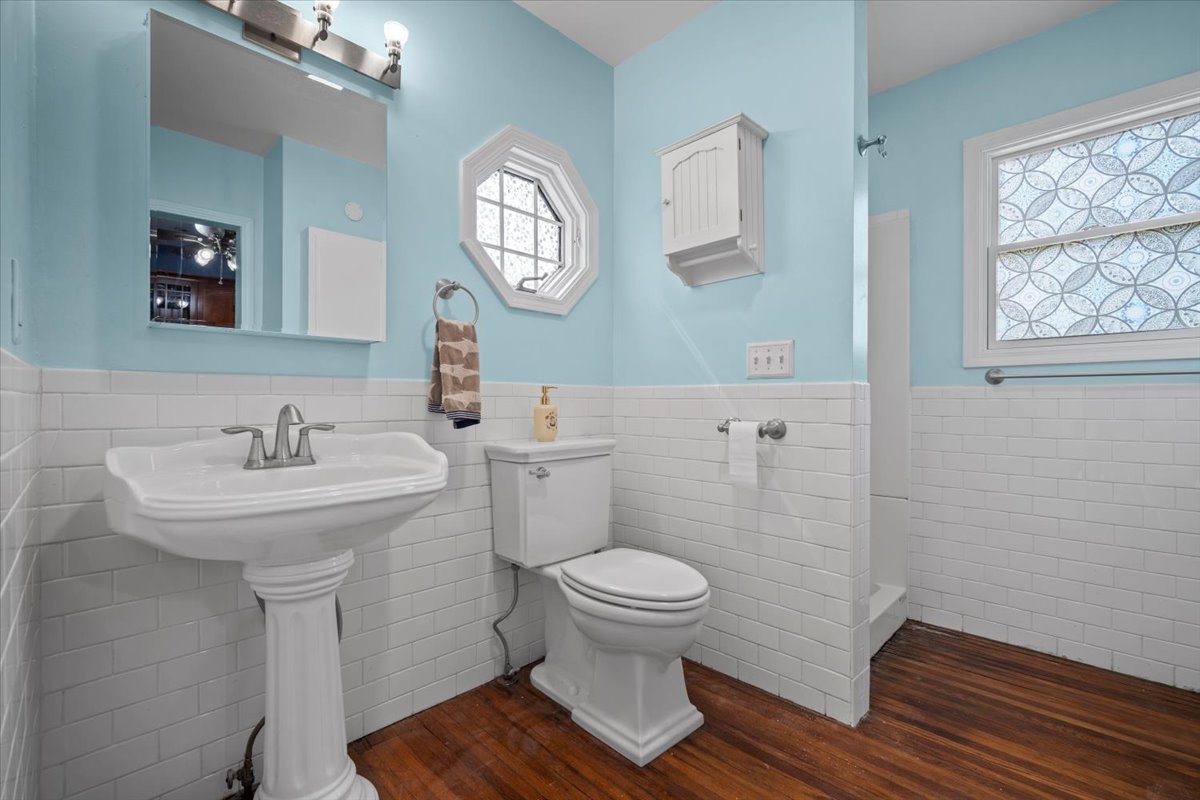 1205 E Oakland Avenue, Bloomington, IL 61701