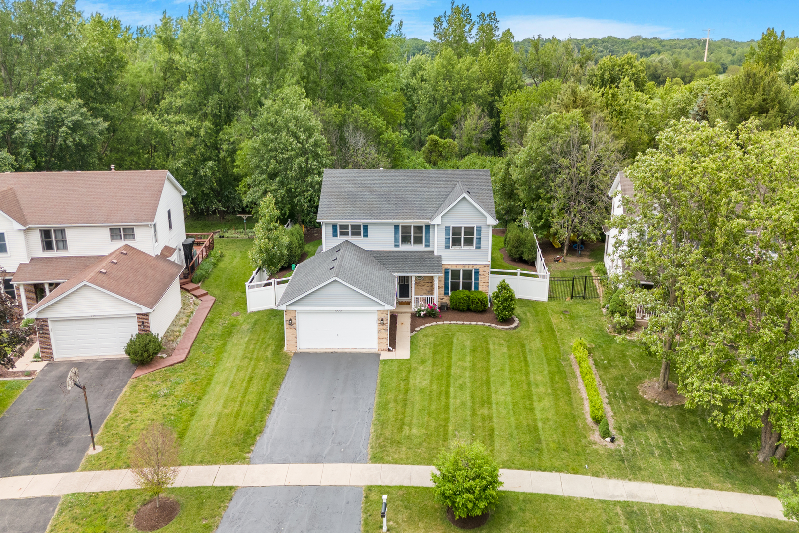 1680 Hidden Valley Drive, Bolingbrook, IL 60490