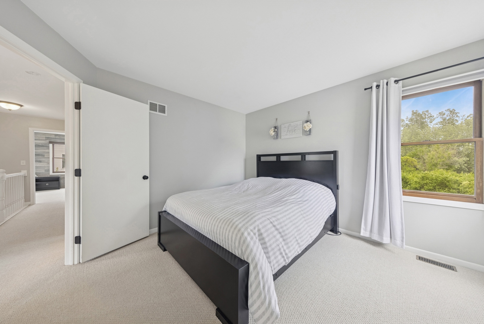 1680 Hidden Valley Drive, Bolingbrook, IL 60490