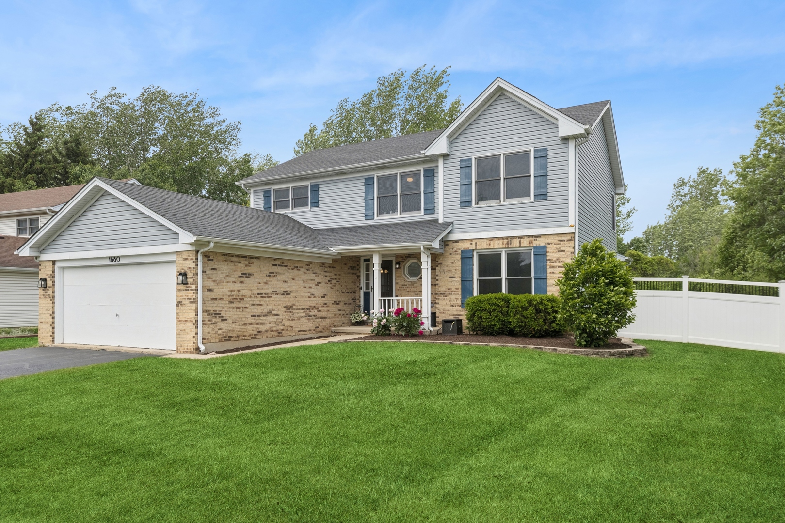 1680 Hidden Valley Drive, Bolingbrook, IL 60490