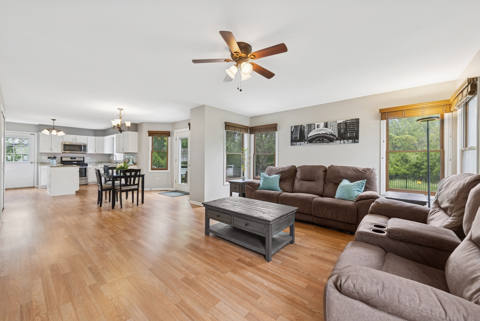 1680 Hidden Valley Drive, Bolingbrook, IL 60490