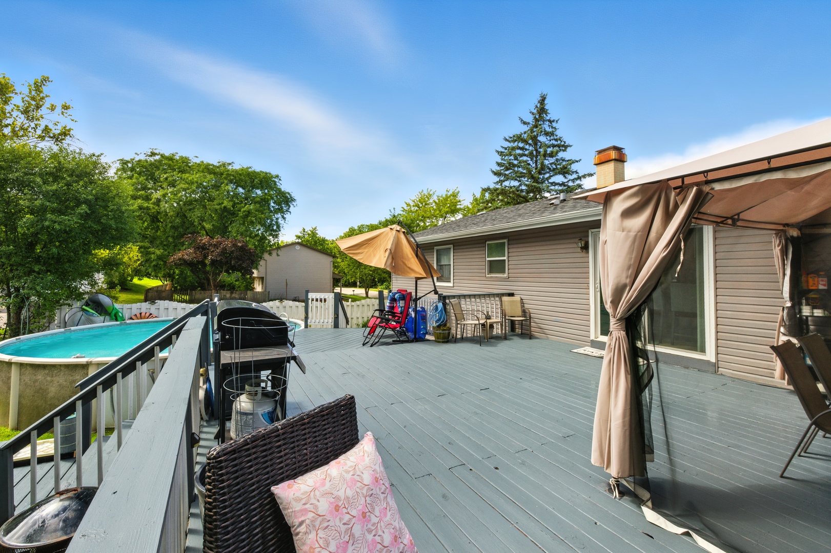 229 Charlestown Drive, Bolingbrook, IL 60440