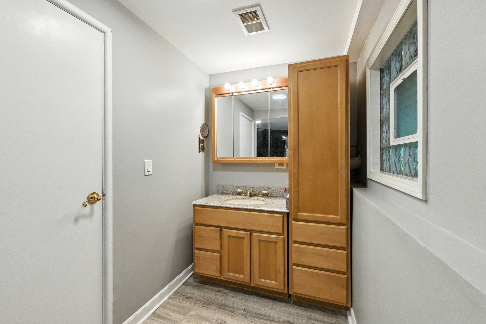 229 Charlestown Drive, Bolingbrook, IL 60440