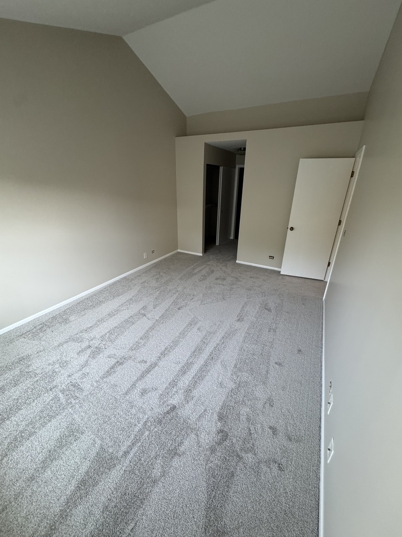 2 Delaware Court #2, Schaumburg, IL 60193