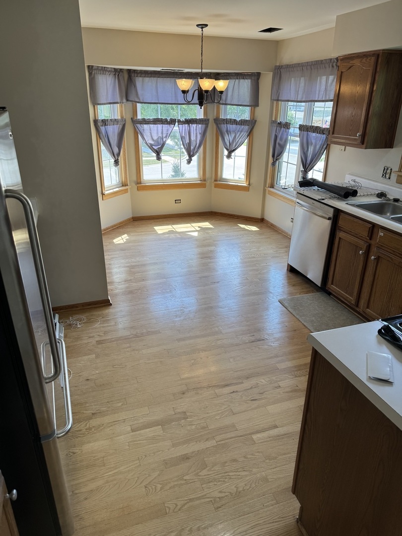 2 Delaware Court #2, Schaumburg, IL 60193