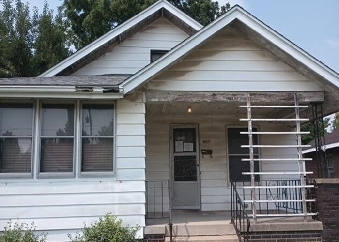 907 N Grand Avenue, Springfield, IL 62702