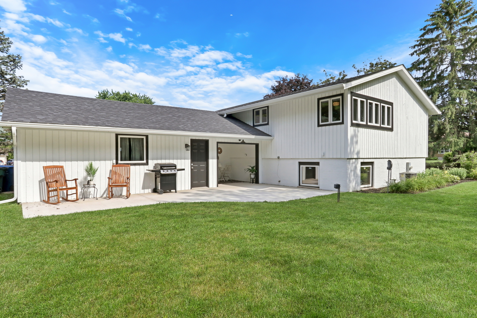 31340 N Liberty Road, Grayslake, IL 60030