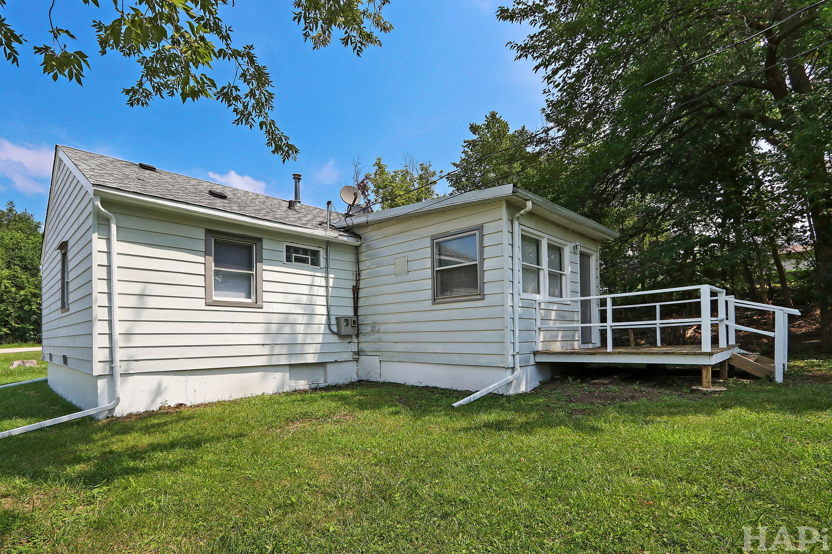 303 N Bernice Court, Round Lake, IL 60073