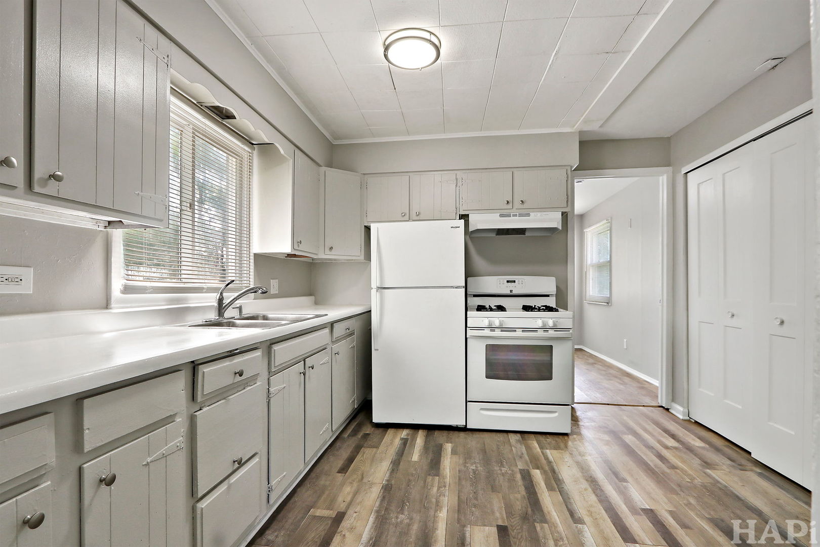 303 N Bernice Court, Round Lake, IL 60073