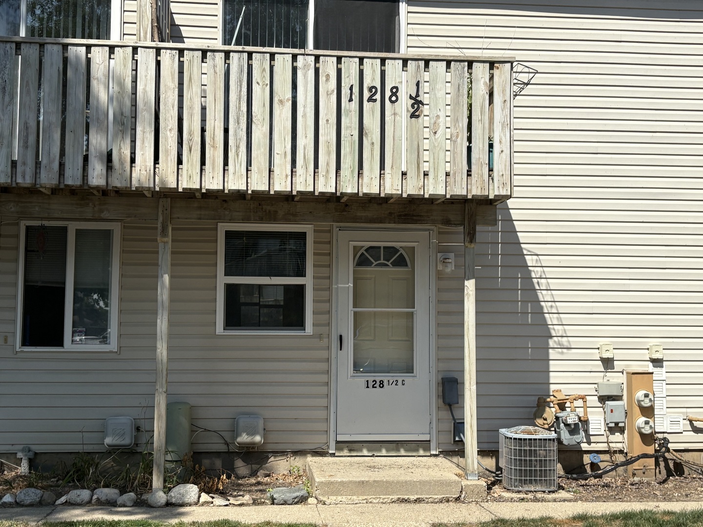 128.5 Cora Avenue #C, Fox Lake, IL 60020