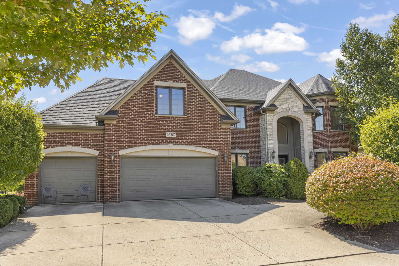 26307 Whispering Woods Court, Plainfield, IL 60585