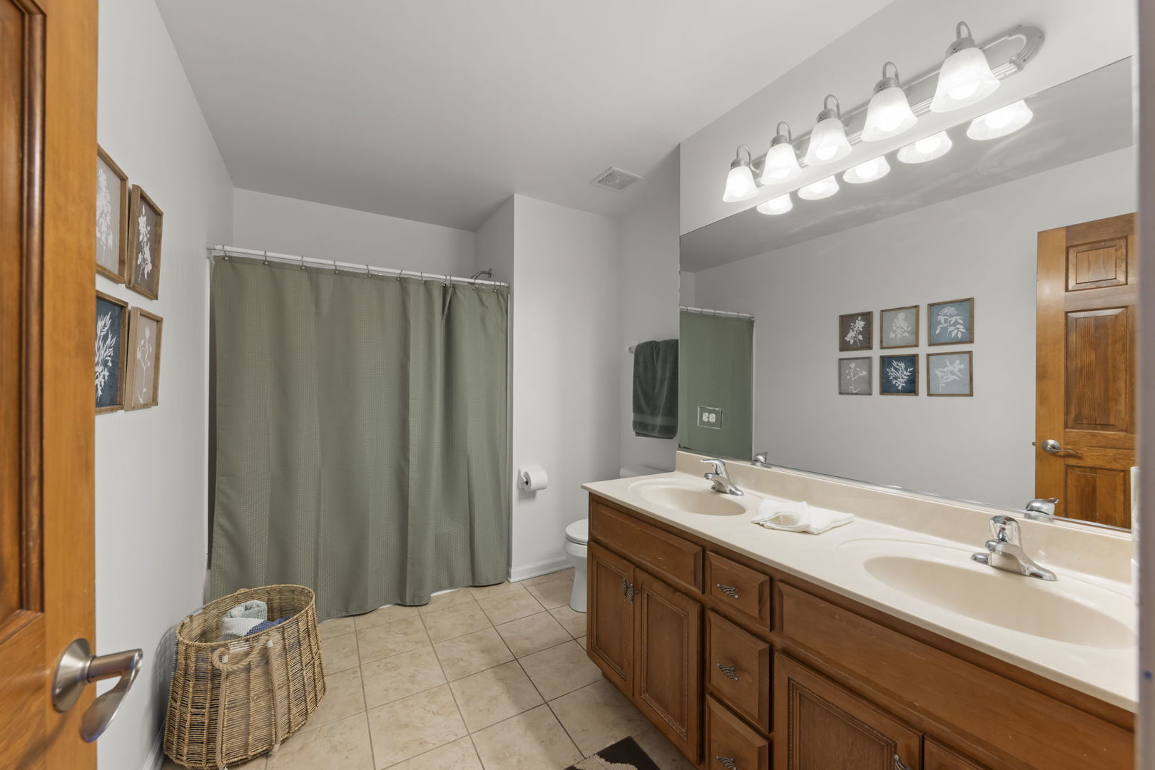 26307 Whispering Woods Court, Plainfield, IL 60585