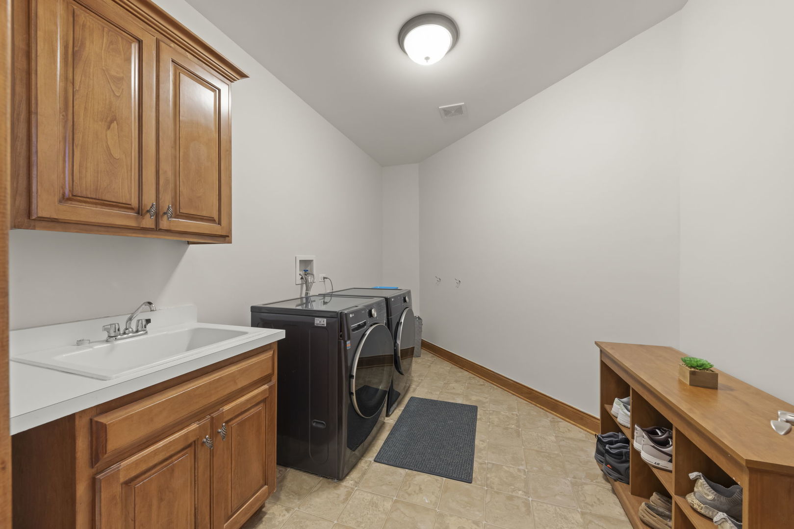26307 Whispering Woods Court, Plainfield, IL 60585