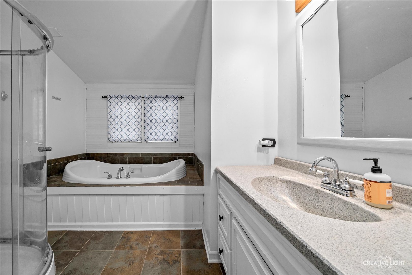76 Quinsey Lane, Yorkville, IL 60560