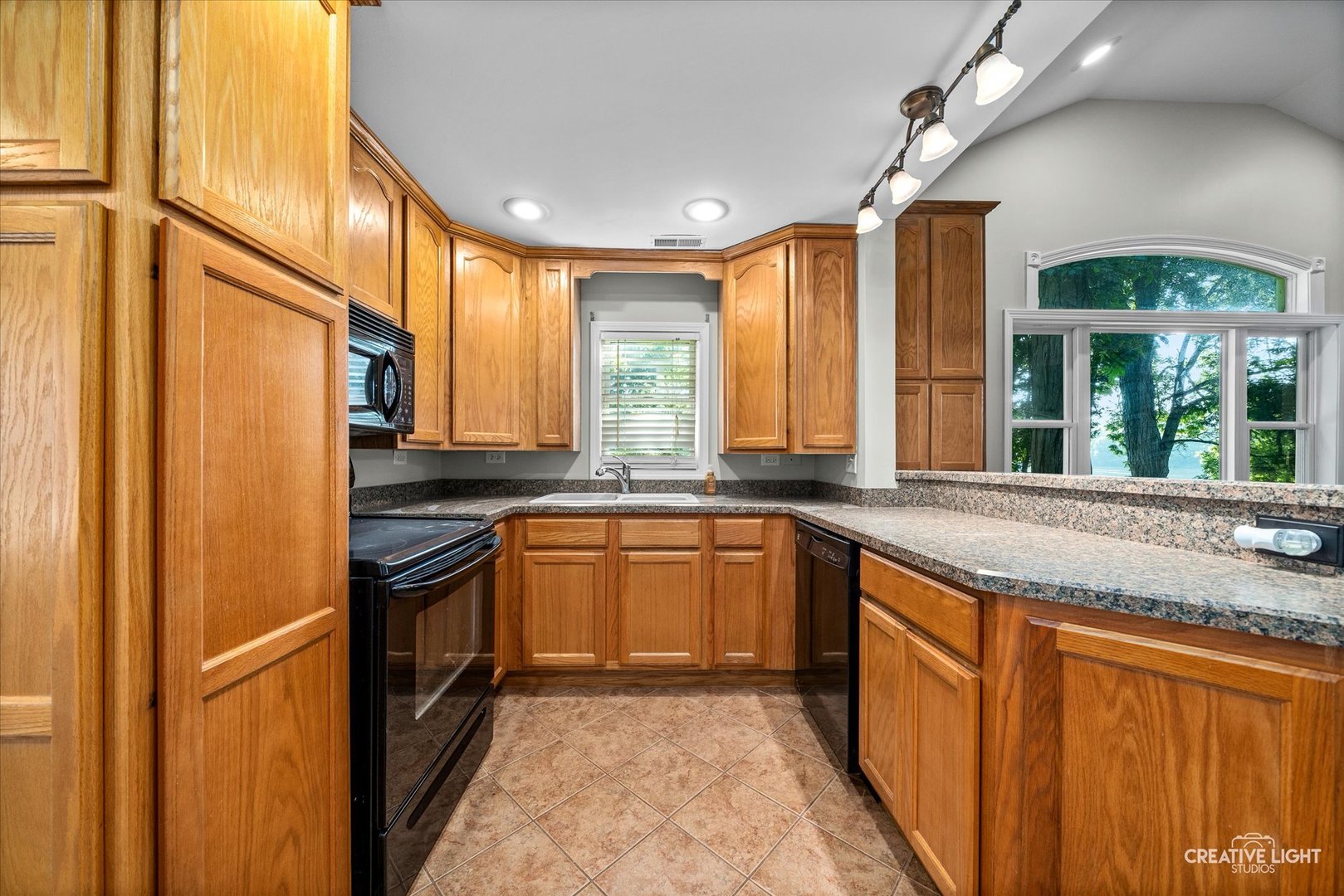 76 Quinsey Lane, Yorkville, IL 60560