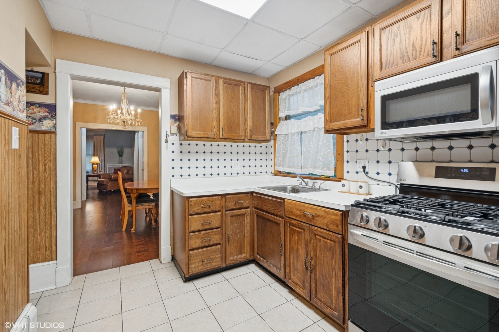 5037 N Bernard Street, Chicago, IL 60625