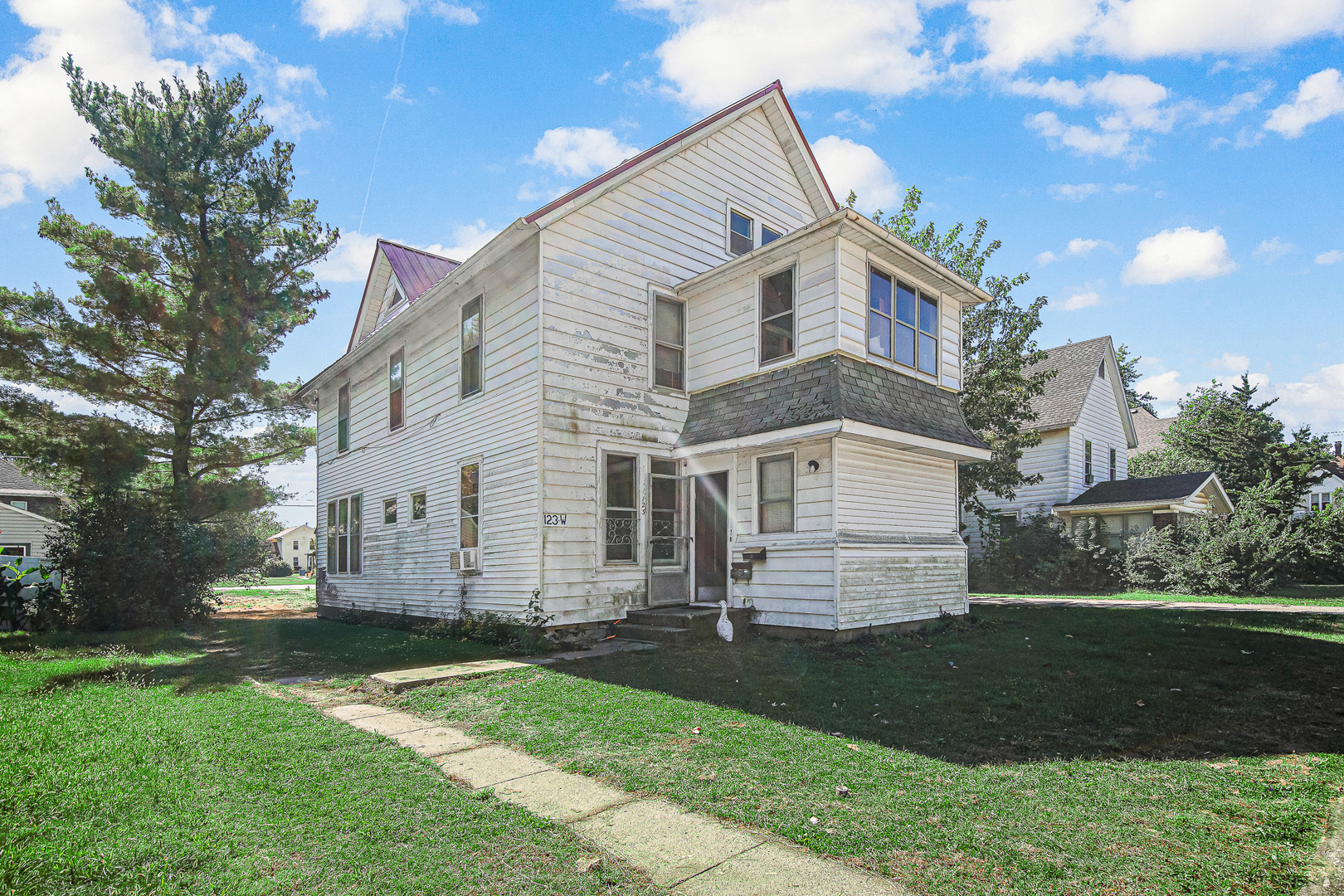 123 W Waupansie Street, Dwight, IL 60420