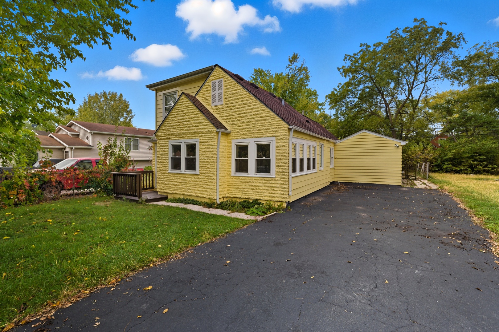 224 Bellevue Drive, Round Lake Park, IL 60073