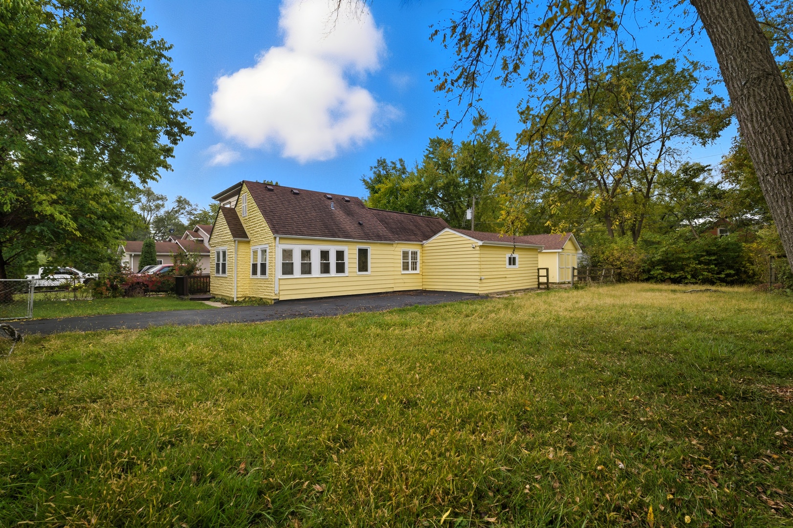 224 Bellevue Drive, Round Lake Park, IL 60073