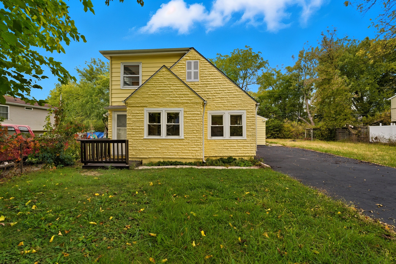 224 Bellevue Drive, Round Lake Park, IL 60073
