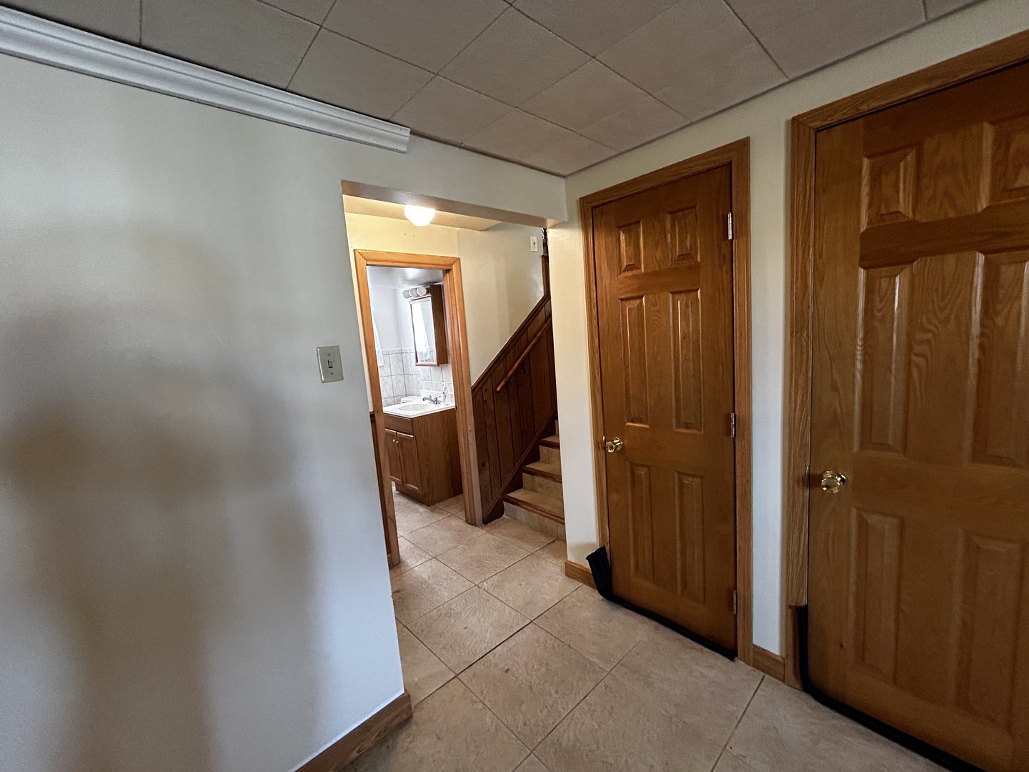 865 E 165th Street, South Holland, IL 60473
