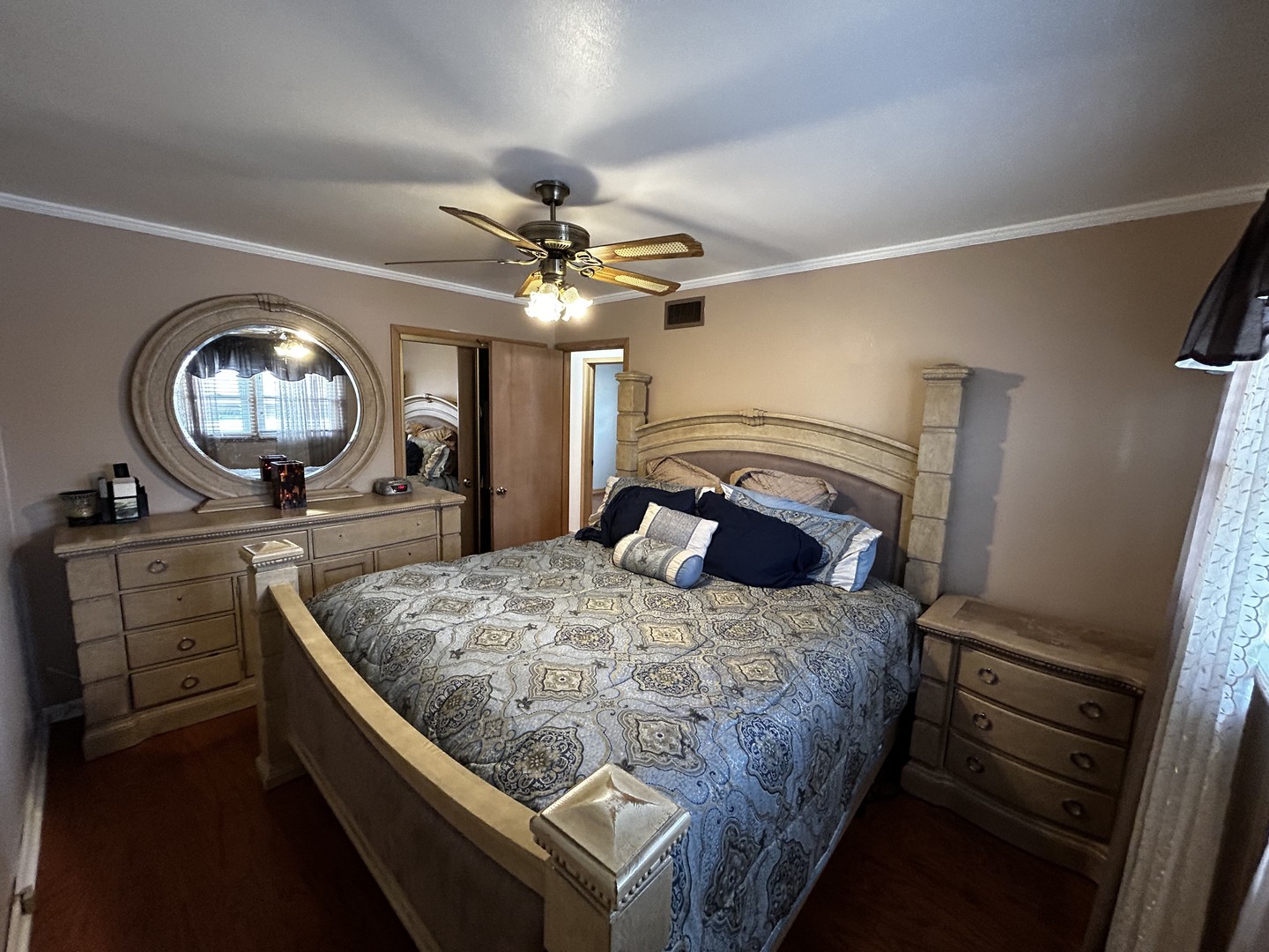 865 E 165th Street, South Holland, IL 60473