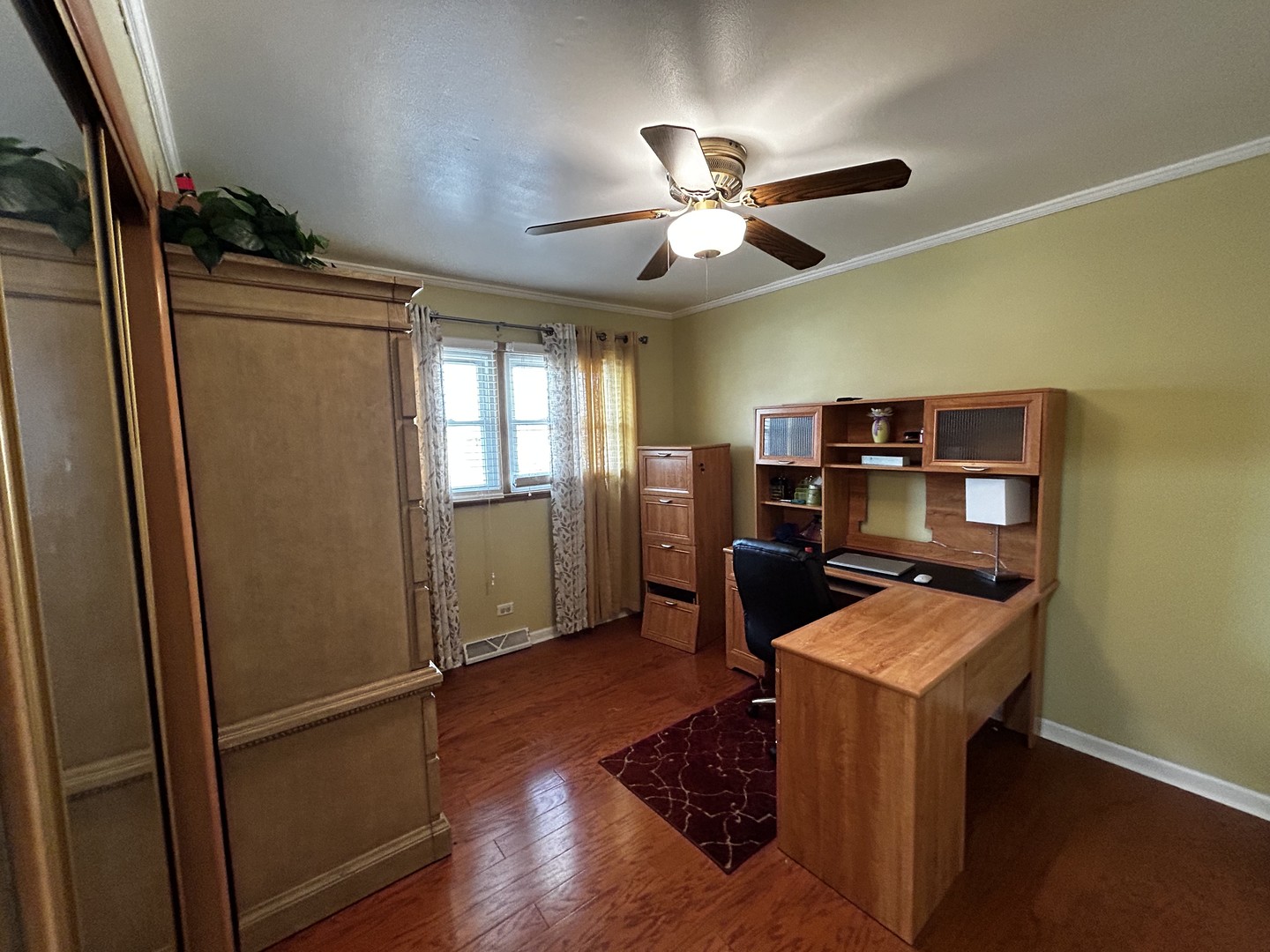 865 E 165th Street, South Holland, IL 60473
