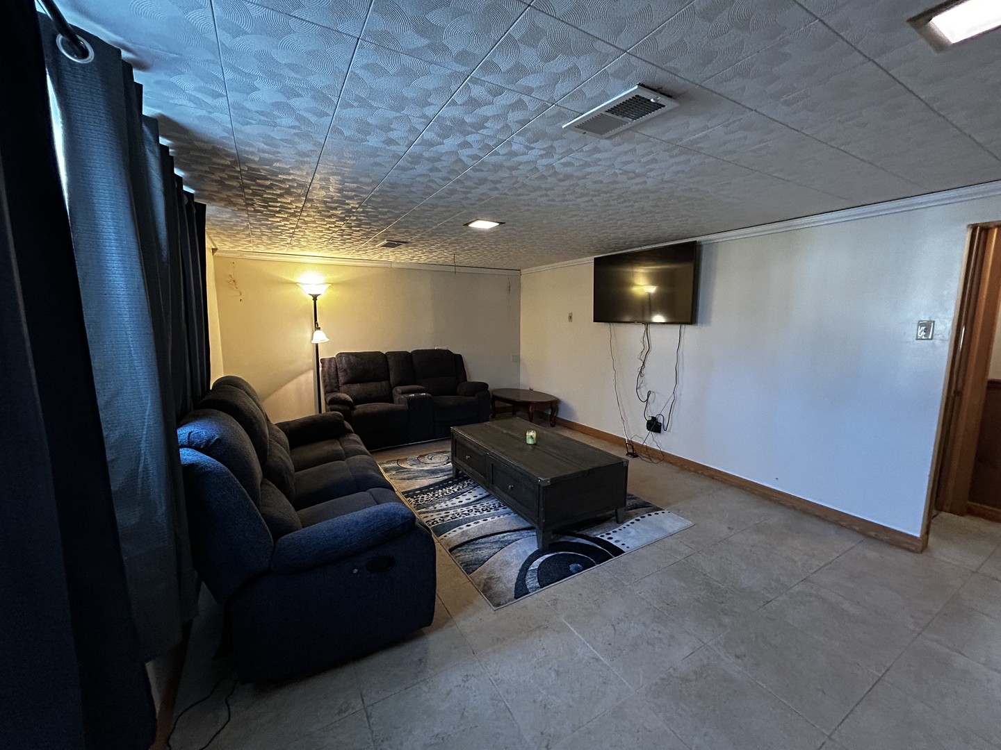 865 E 165th Street, South Holland, IL 60473