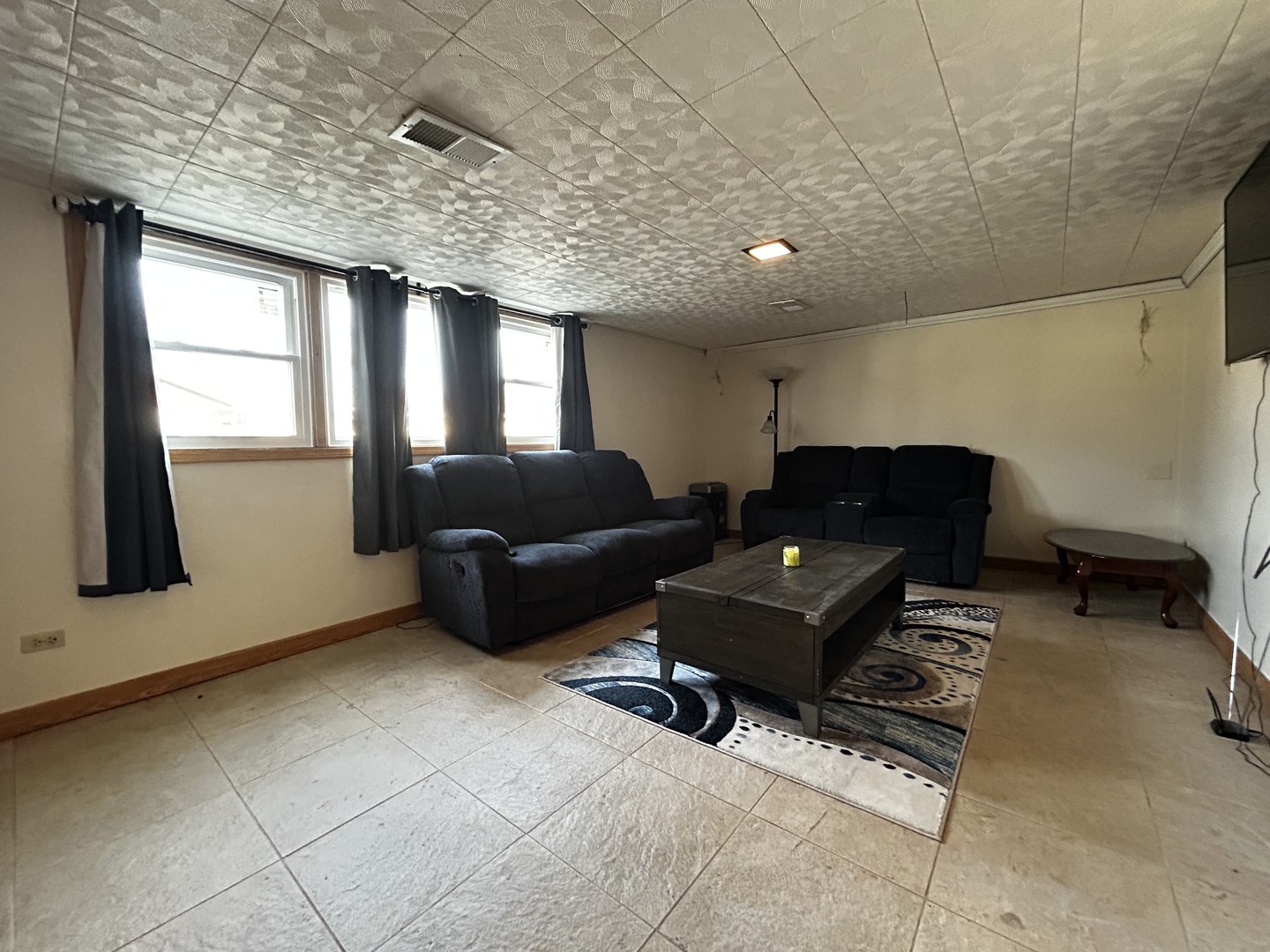 865 E 165th Street, South Holland, IL 60473