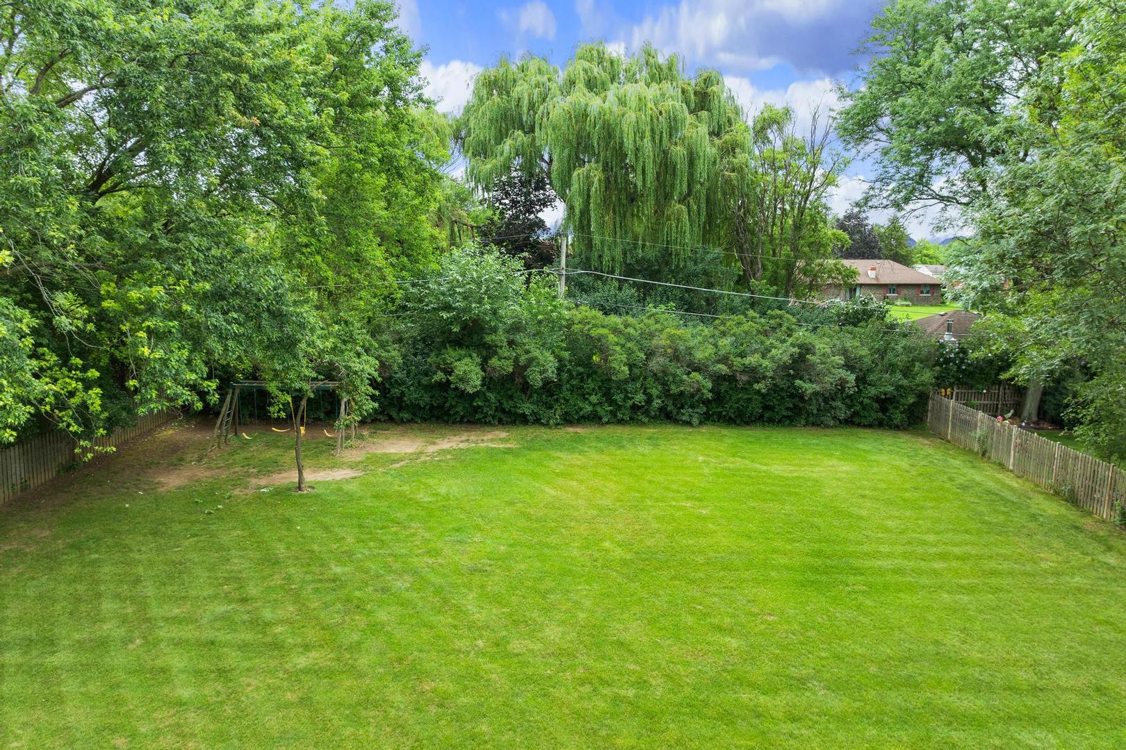 426 E Niagara Avenue, Schaumburg, IL 60193