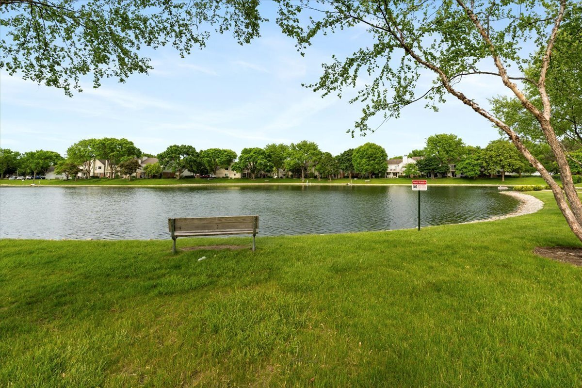 151 Brookston Drive #A2, Schaumburg, IL 60193