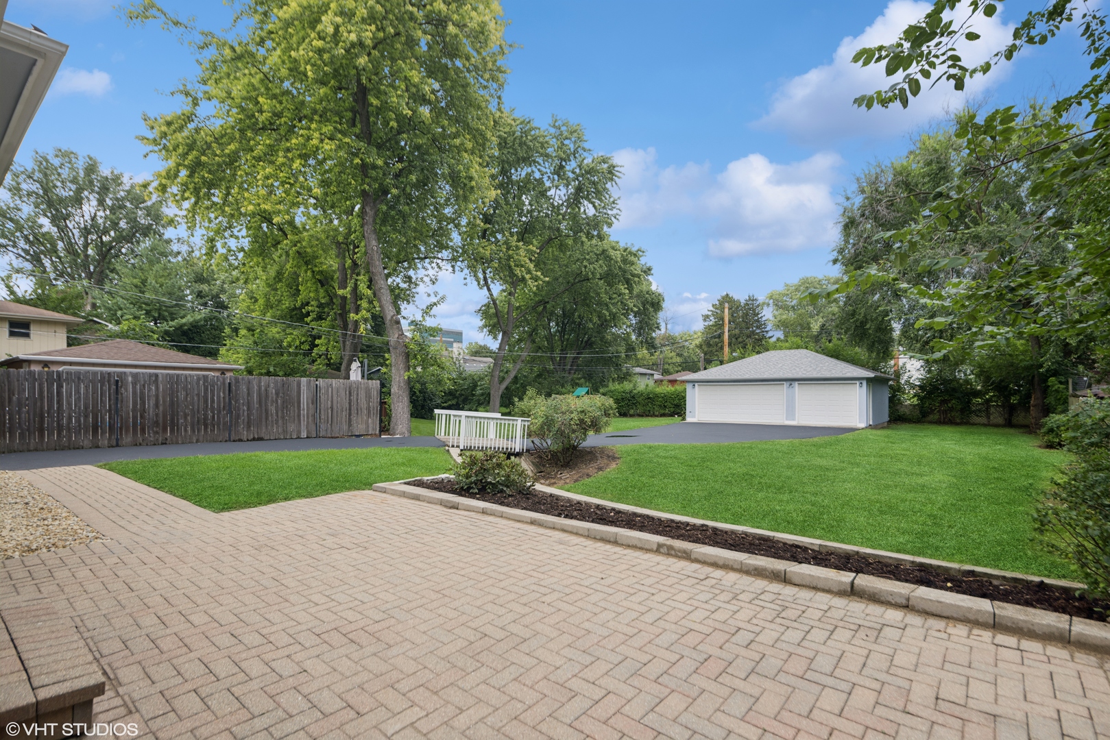 4411 Center Avenue, Lisle, IL 60532