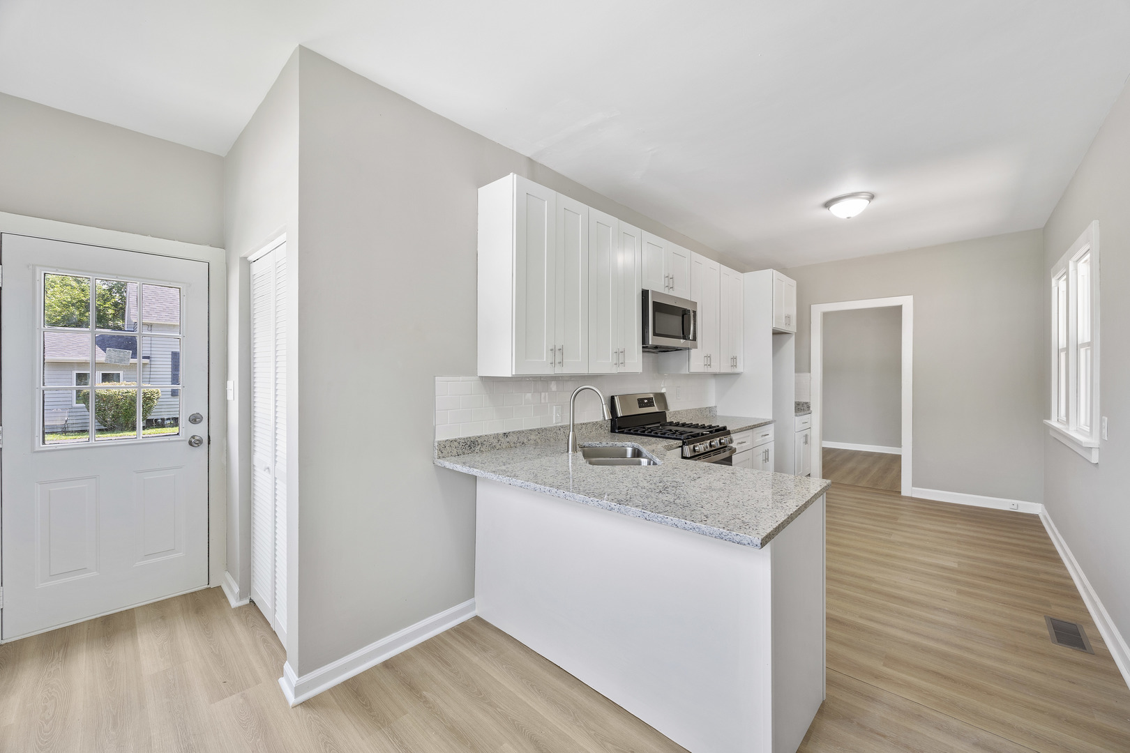 722 E Madison Avenue, Chrisman, IL 61924