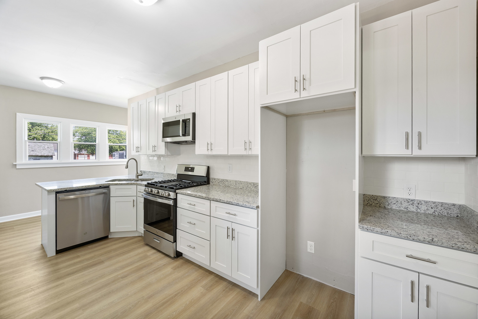 722 E Madison Avenue, Chrisman, IL 61924