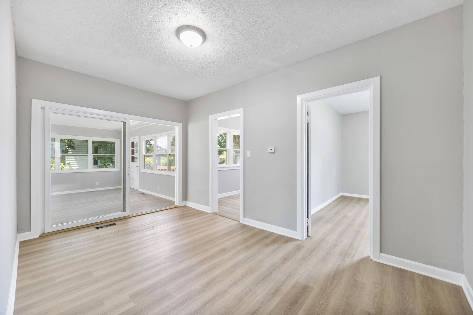 722 E Madison Avenue, Chrisman, IL 61924