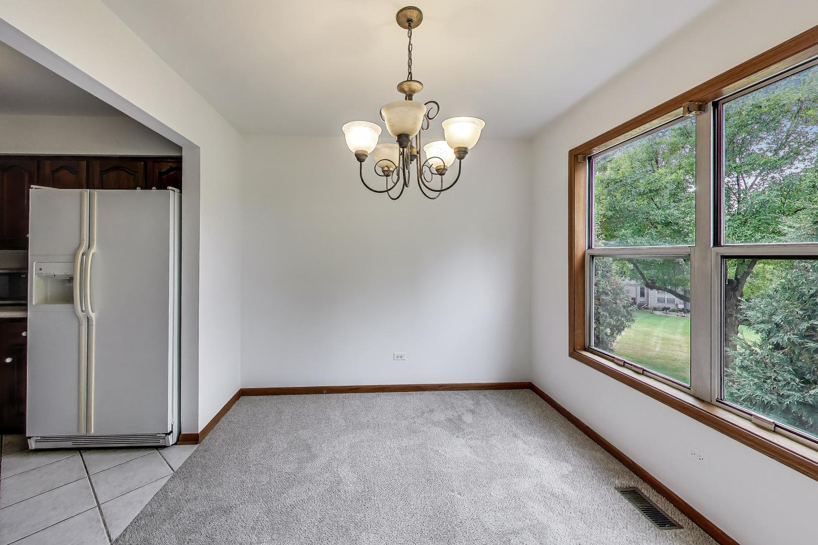 14 Oxford Court, Algonquin, IL 60102