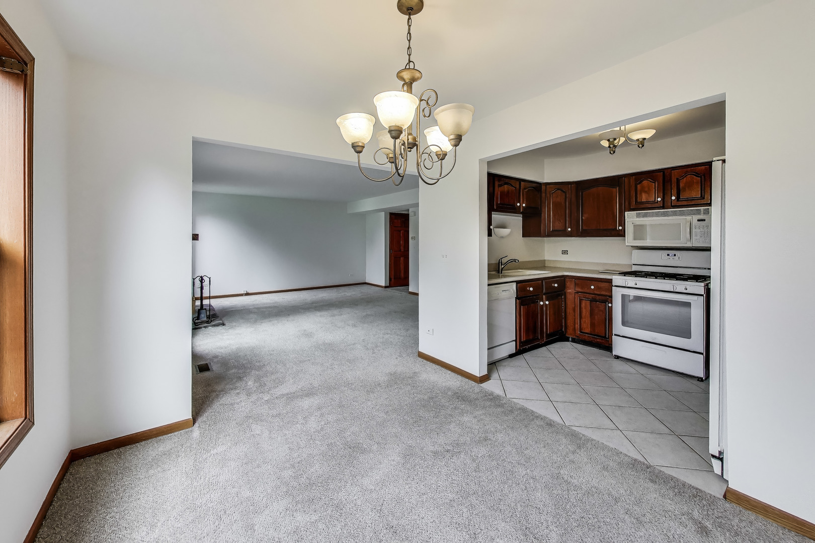 14 Oxford Court, Algonquin, IL 60102