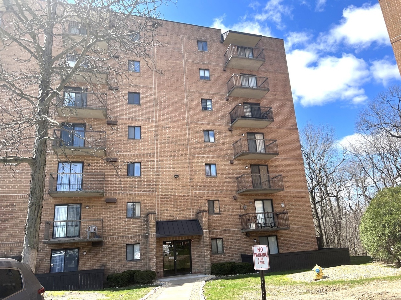 6040 Lake Bluff Drive #402, Tinley Park, IL 60477