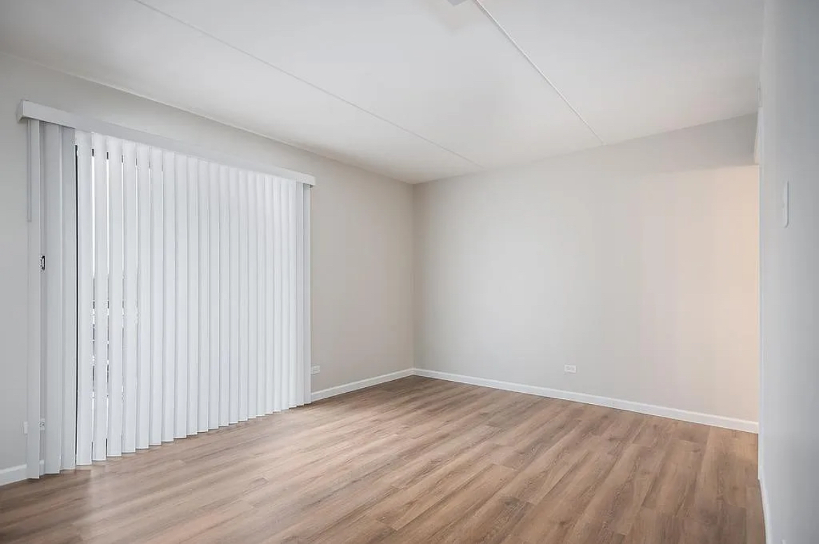 6040 Lake Bluff Drive #402, Tinley Park, IL 60477