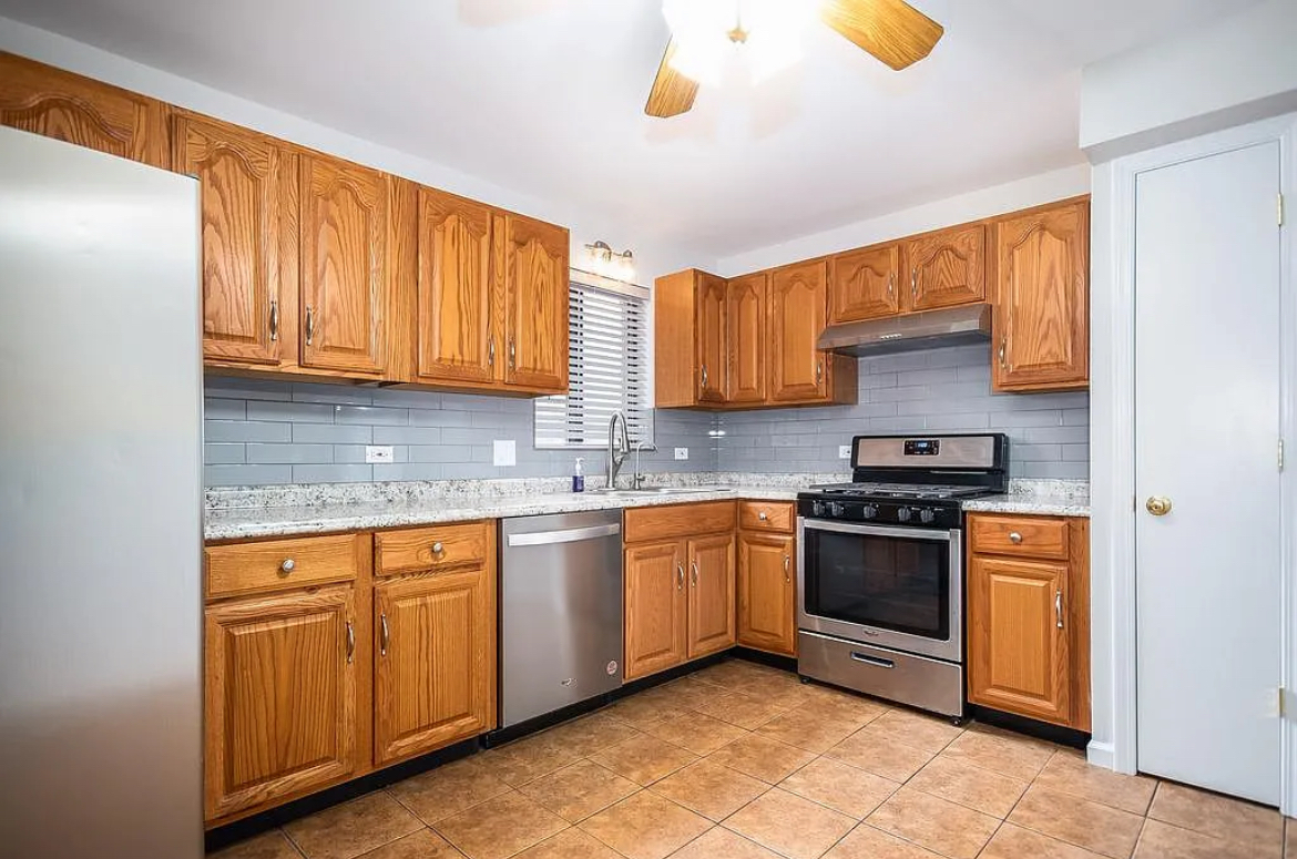 6040 Lake Bluff Drive #402, Tinley Park, IL 60477