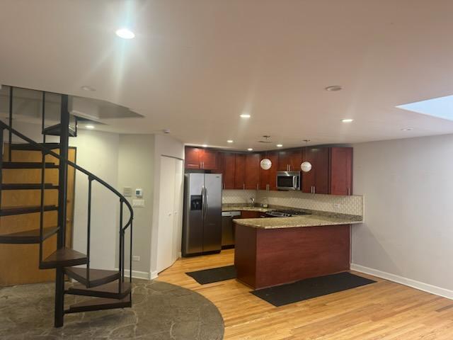 160 W BURTON Place #1r, Chicago, IL 60610