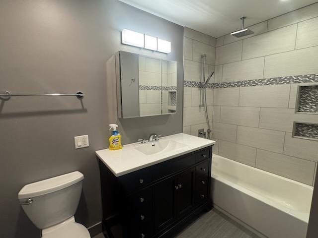 160 W BURTON Place #1r, Chicago, IL 60610