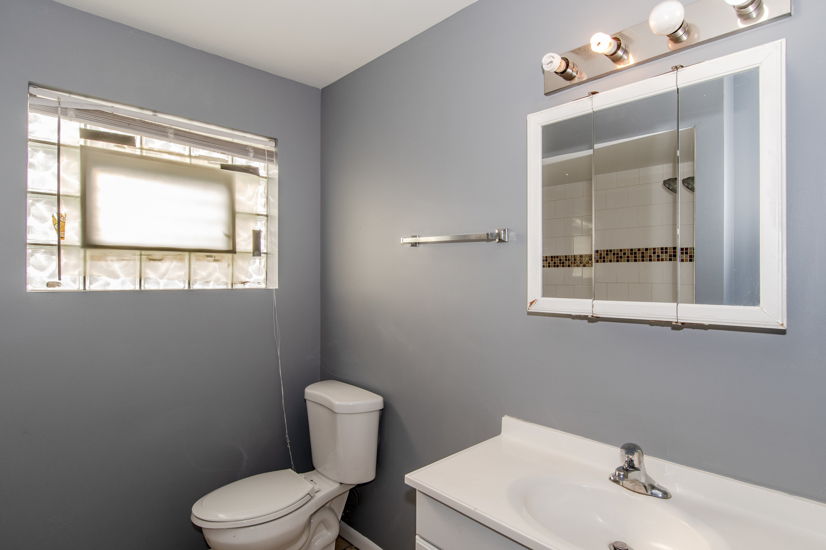 295 Saginaw Avenue, Calumet City, IL 60409