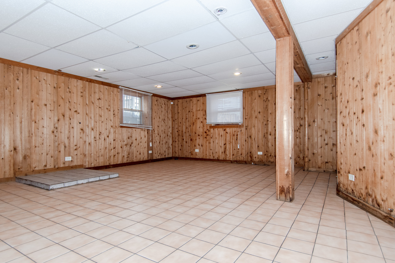 295 Saginaw Avenue, Calumet City, IL 60409