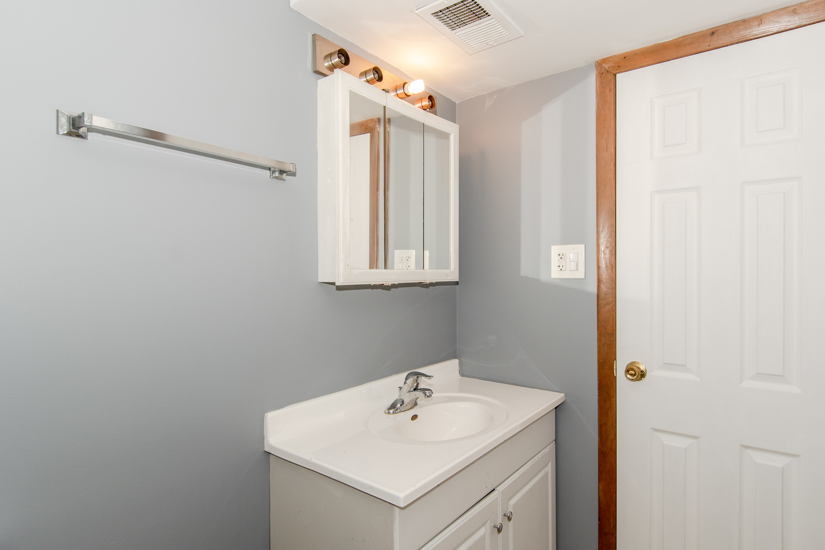 295 Saginaw Avenue, Calumet City, IL 60409