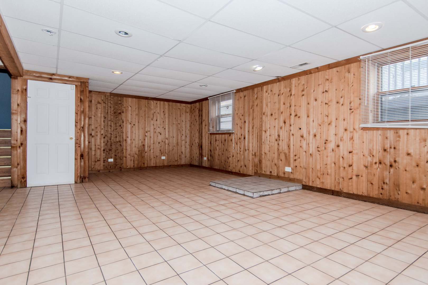 295 Saginaw Avenue, Calumet City, IL 60409
