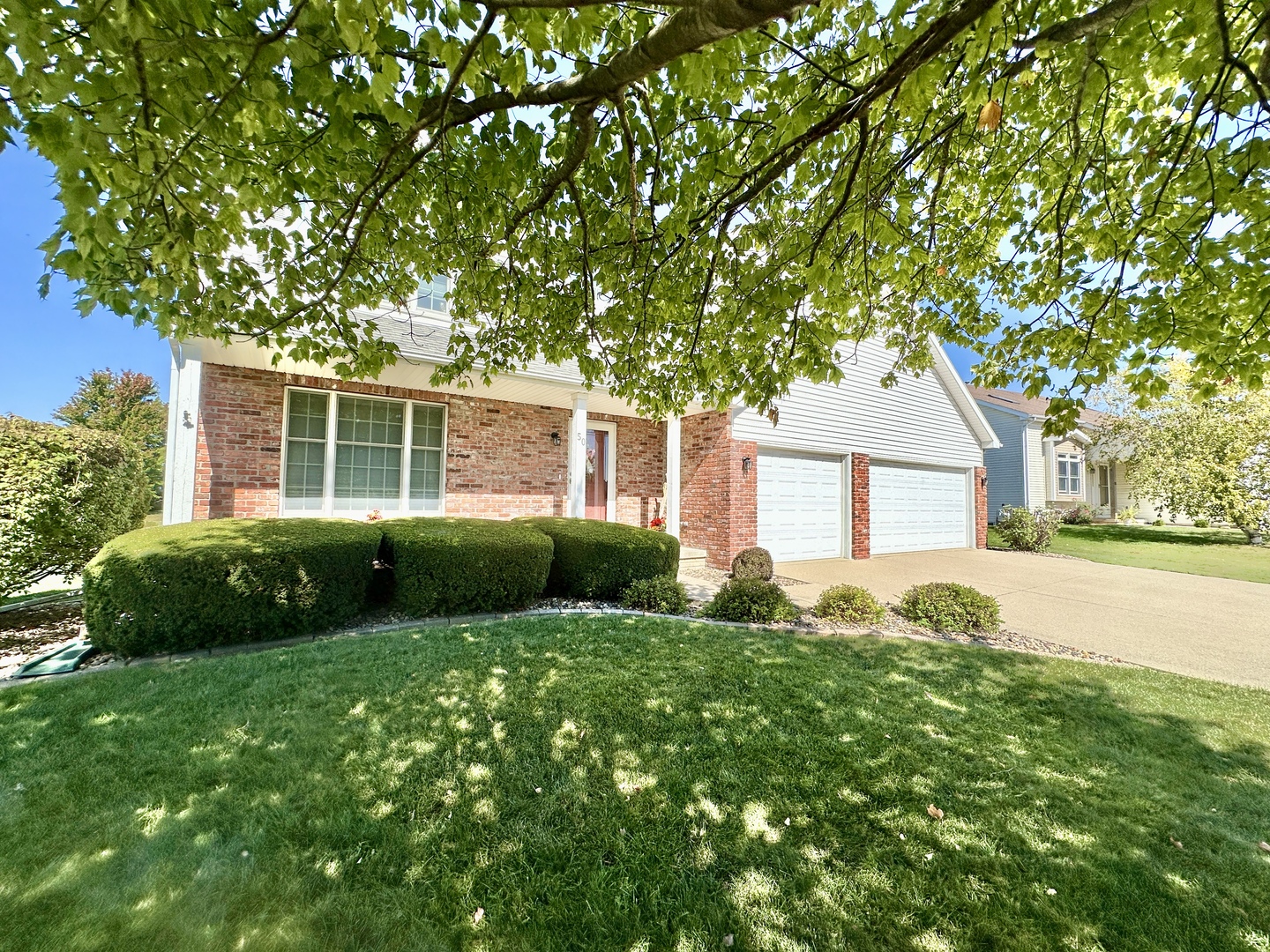 50 Prenzler Drive, Bloomington, IL 61704
