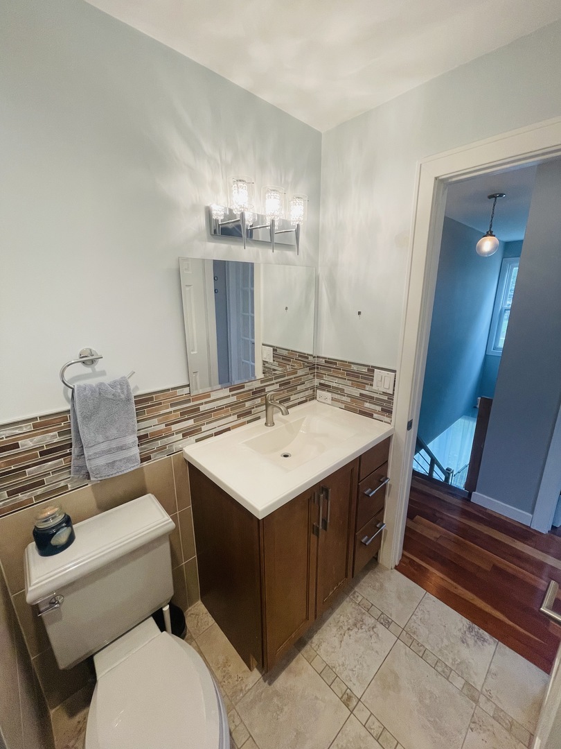 43 E Armitage Avenue, Addison, IL 60101